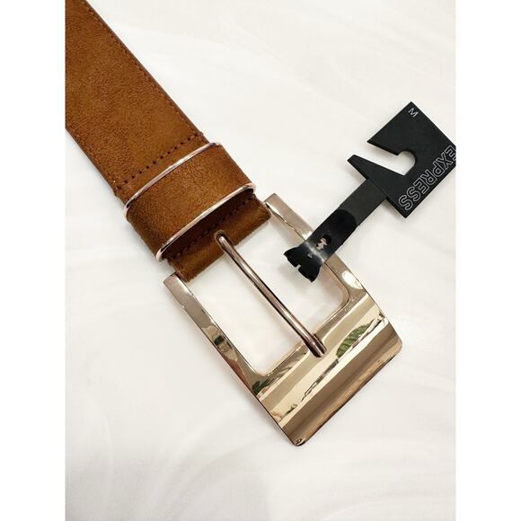 NWT Express Size Medium Brown Suede Gold Hardware Belt - Picture 2 of 7